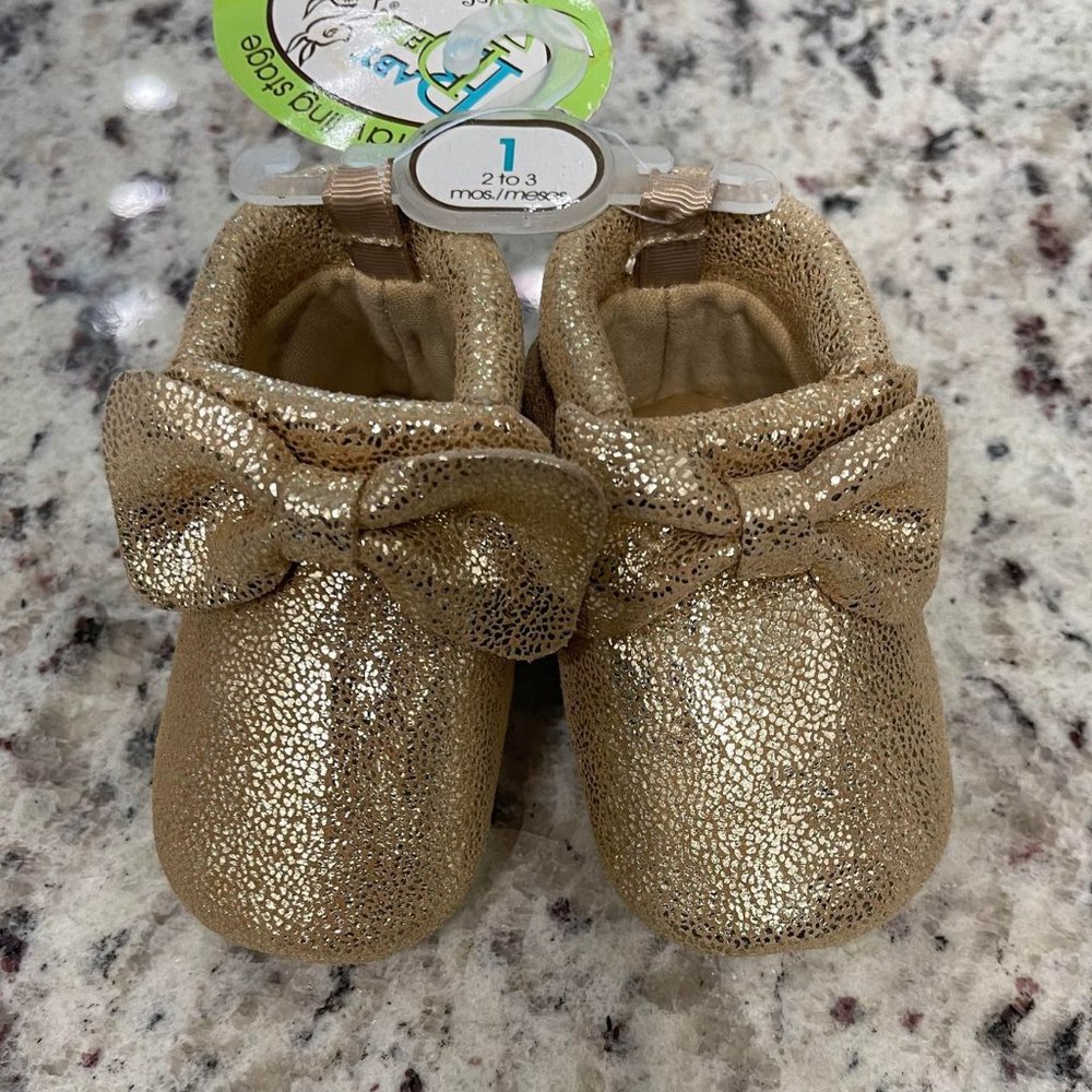 Baby Deer Gold Moccasin Crawling Stage